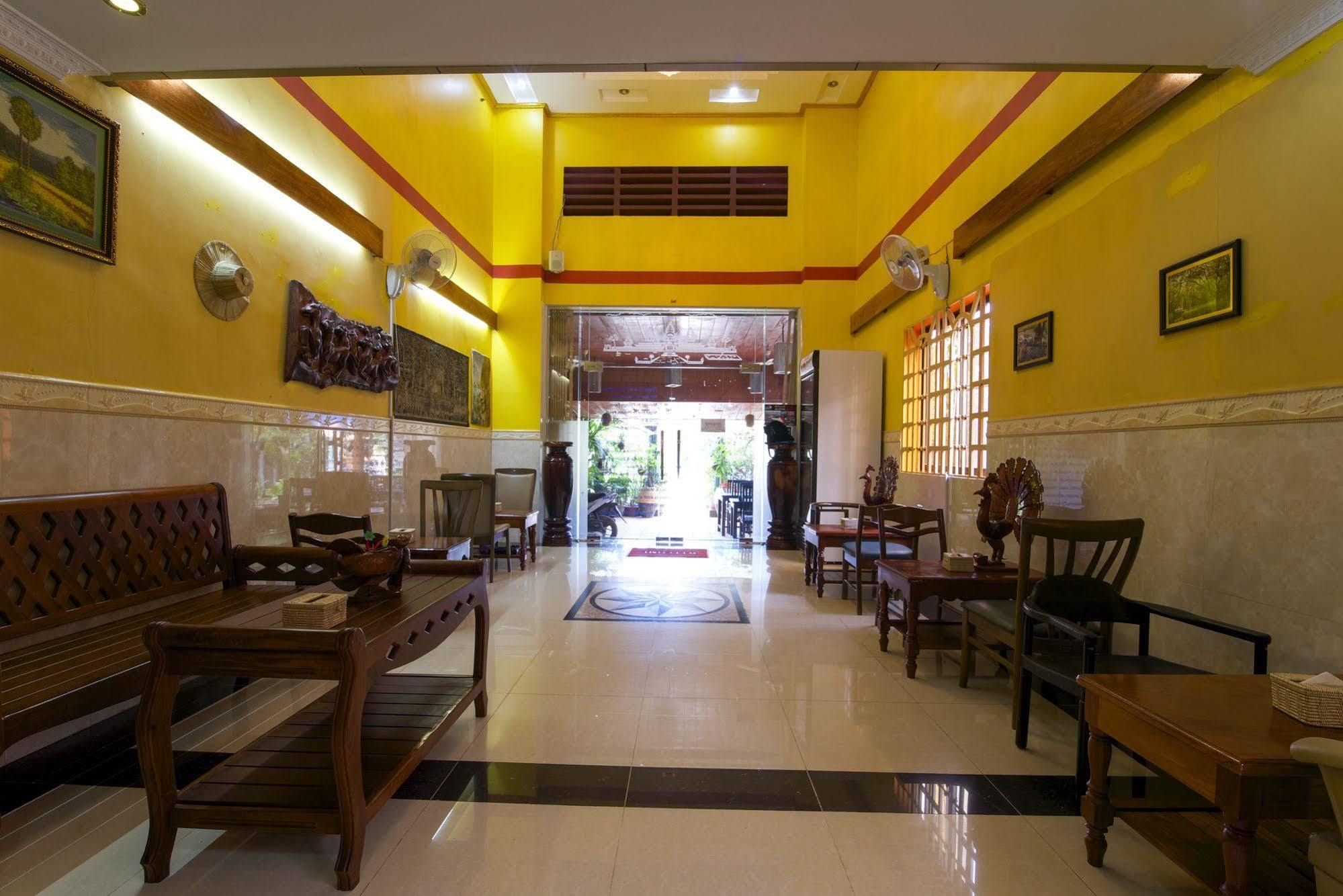 Panda Angkor Inn Siem Reap Bagian luar foto