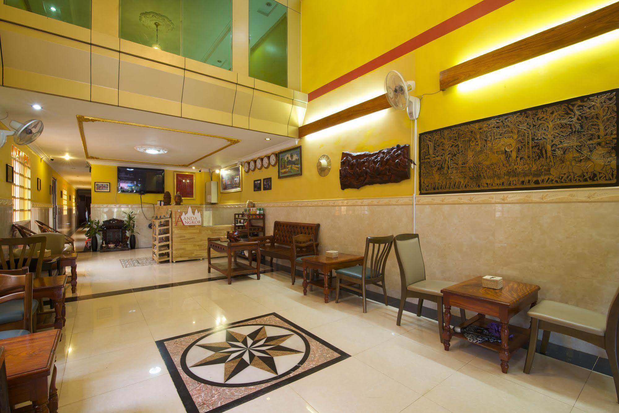 Panda Angkor Inn Siem Reap Bagian luar foto